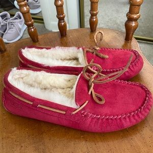 Ugg Slippers/Moccasins